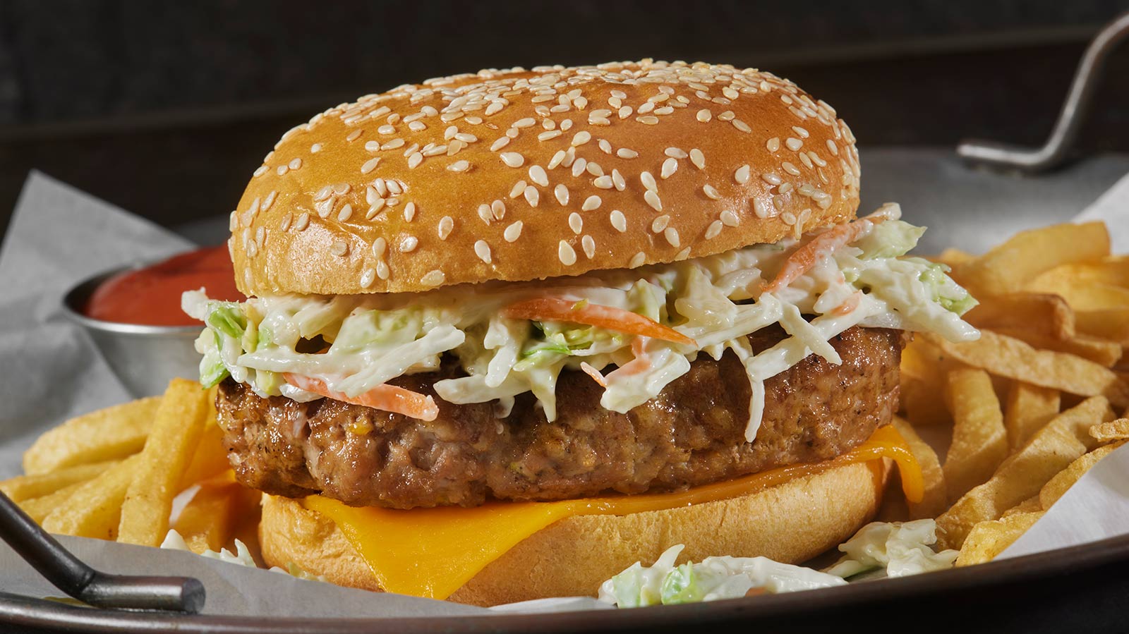iStock-1481762211_Burger