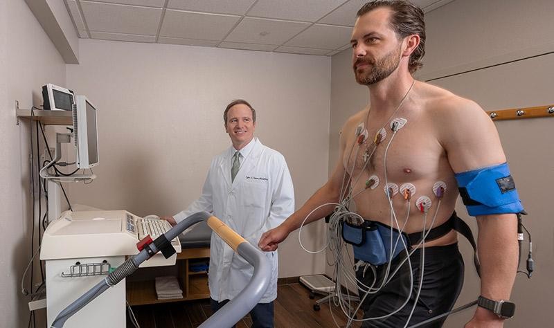 2 people meeting a doctor
