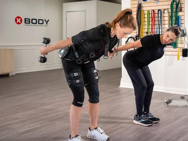 women using weights