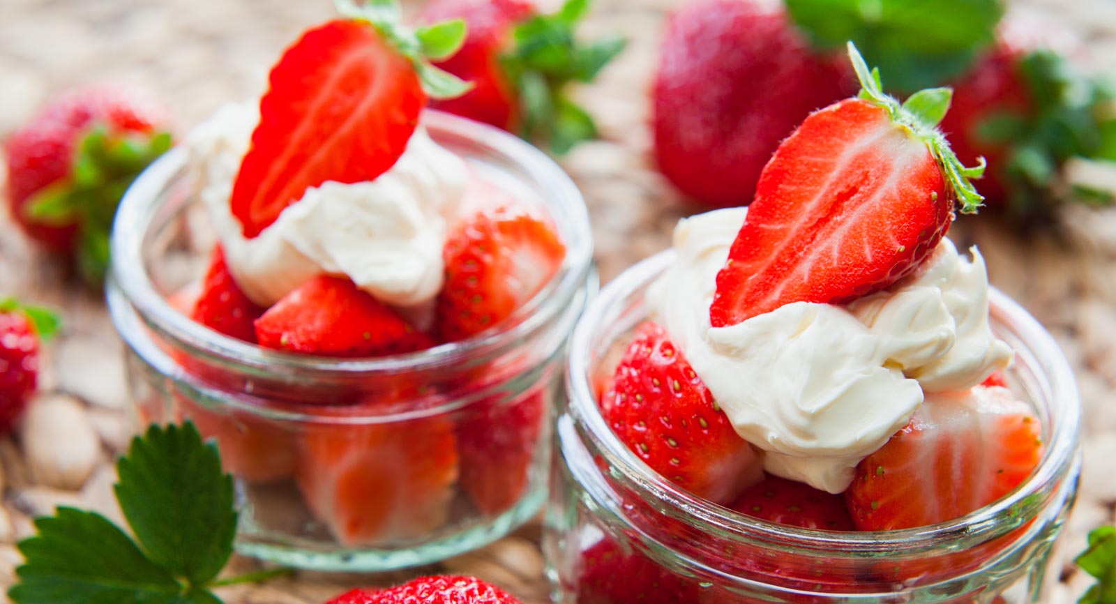 Recipe_Dessert_RomanoffSauce